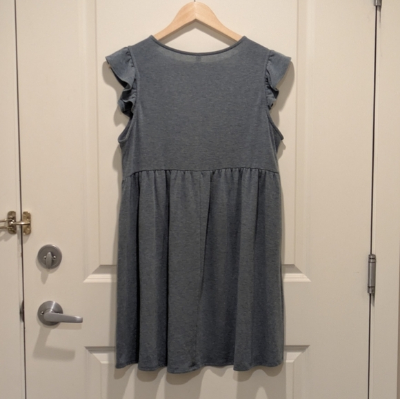 GUC Emerald L Crazy Soft Grey Green Ruffle Top - Picture 5 of 6